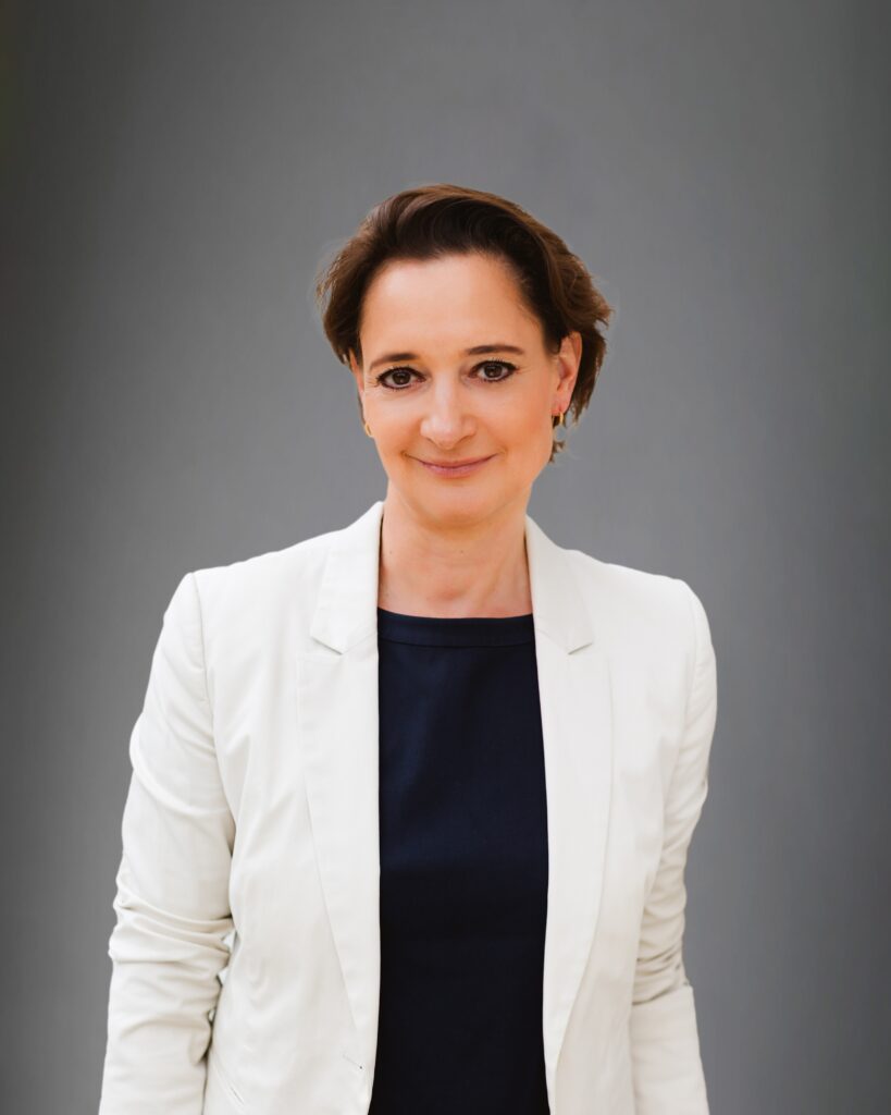 1756716274 Katrin ADT