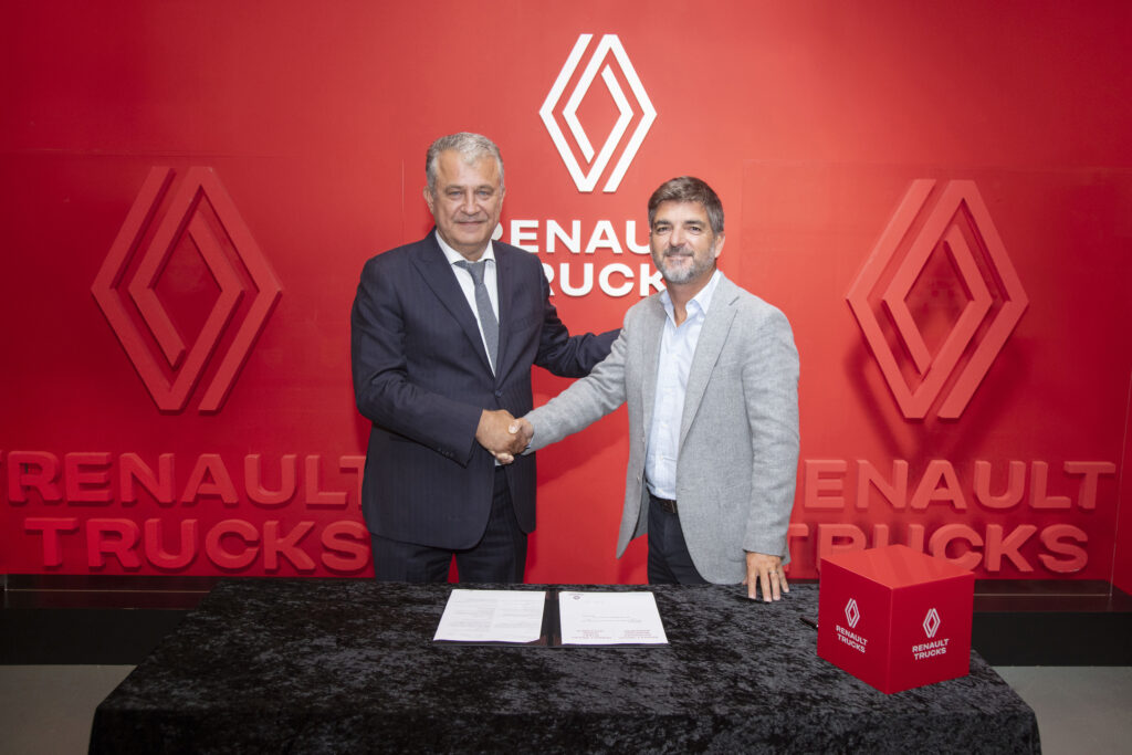 1756798721 Renault Trucks KEMAK A.S . Go rsel 2 1