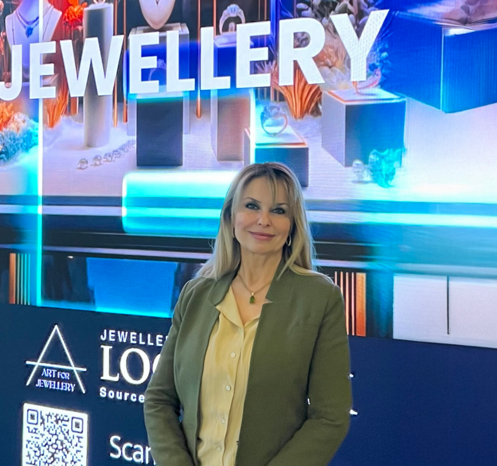 Rüya Kalıntıları hayallerle bütünleşen mücevher sanatı 3 Adsiz tasarim 7