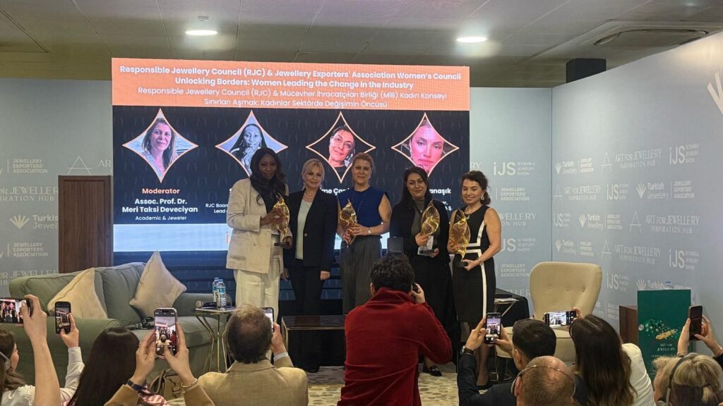 Rüya Kalıntıları hayallerle bütünleşen mücevher sanatı 4 Foto2