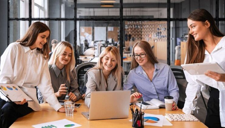 Girişimci kadınlar e-ticaretle dünyaya açılıyor