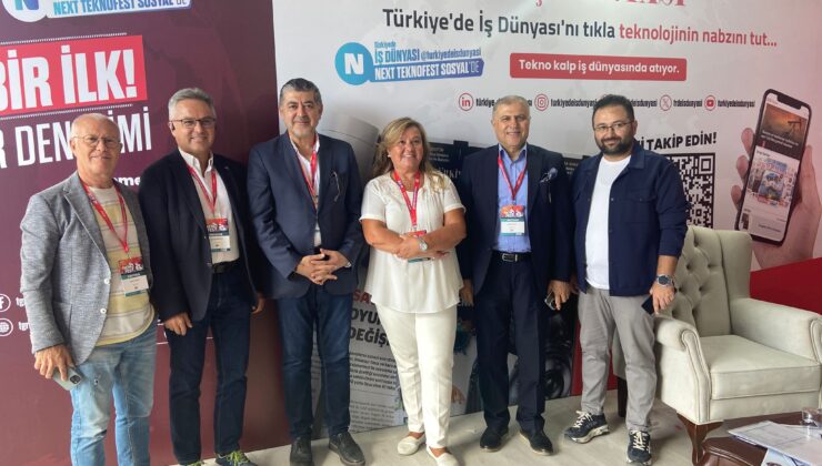 TEKNOFEST’in ikinci gününde Türkiye’de İş Dünyası yazarları, ziyaretçilerle buluştu