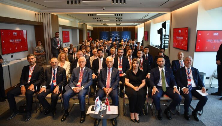 Türkler Avrupa’da hizmet sektörüne mi itiliyor?