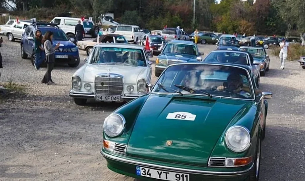 FIVA World Rally 23 yıl sonra Türkiye'de 6 971 uluslararasi cumhuriyet rallisi istanbulda sona erdi