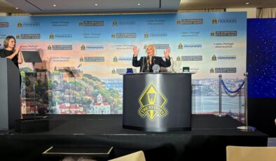 Nurten Öztürk, Altın Stevie ödülünün sahibi oldu