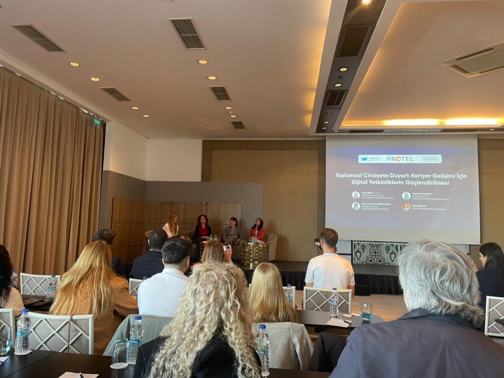 Teknolojide kadınlar sahnede ''Artık tren kaçmıyor biz içindeyiz'' 5 WhatsApp Image 2025 10 31 at 16.11.10 2