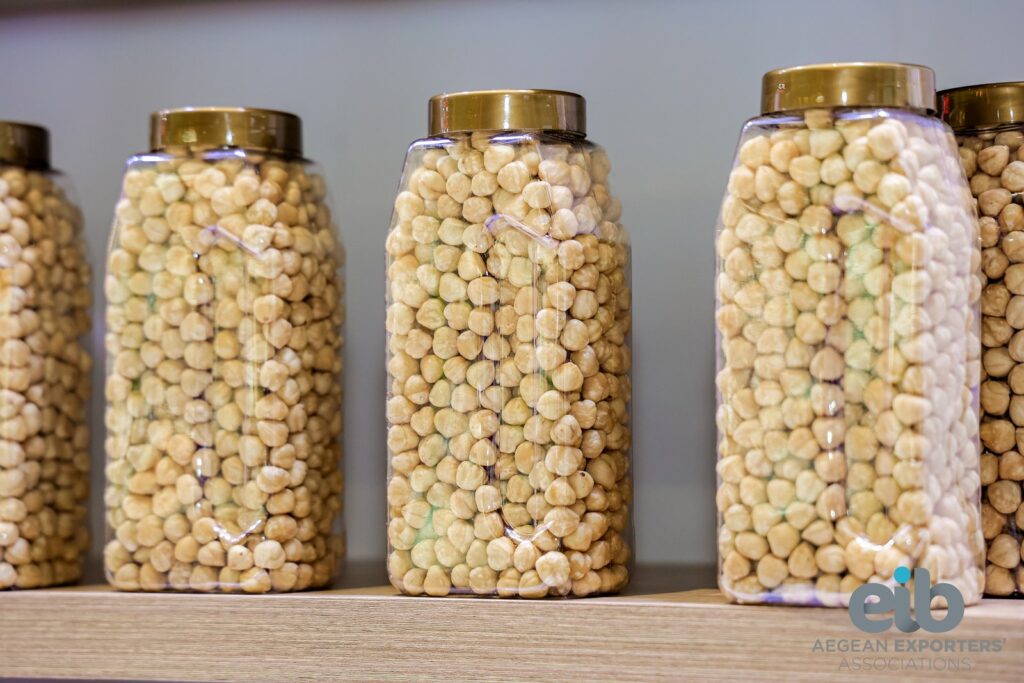 1763099714 2 1600 3000 gif 2025 11 07T172916.298