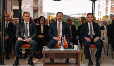 Deprem bölgesinde eğitim ve yaşam alanlarını yeniden inşa ediyor