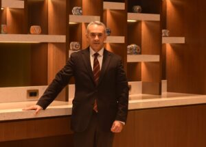 Istanbul Tuccarlar Kulubu Dernegi Baskani Ilker Onel scaled 1