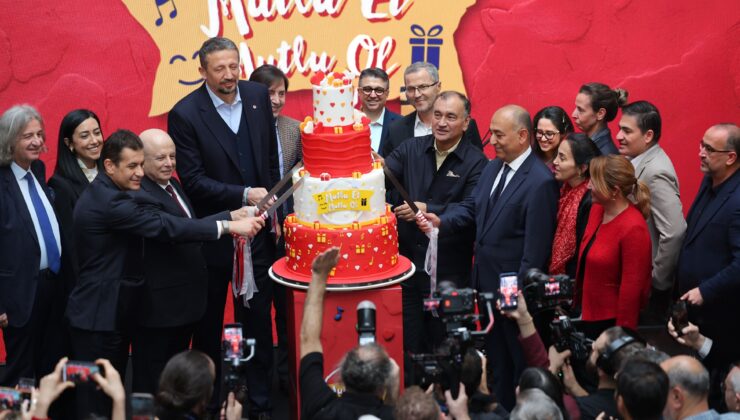 Mutlu Et Mutlu Ol Günü’nü dünyanın dört bir yanındaki çalışanlarıyla kutladı