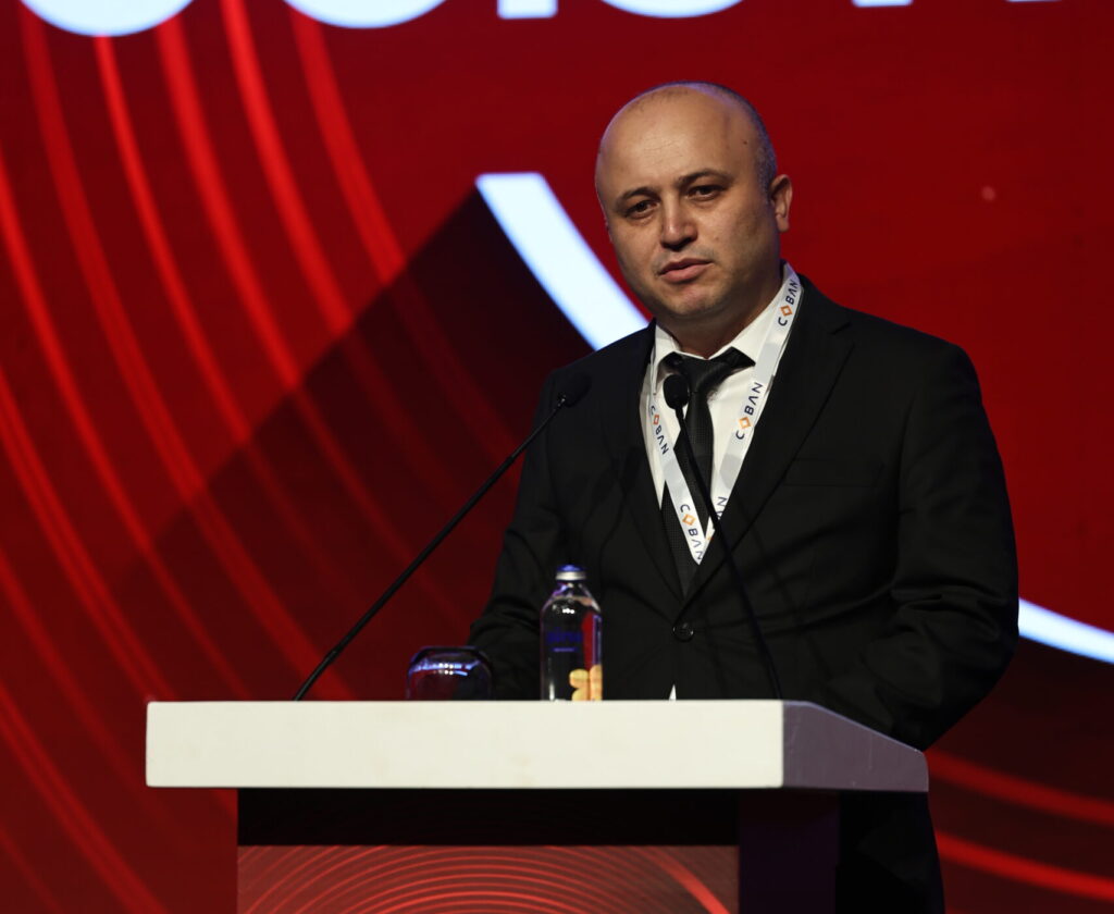 Turk Hava Yollari Kargo Pazarlama Baskani Selcuk Gencaslan scaled e1762591821267