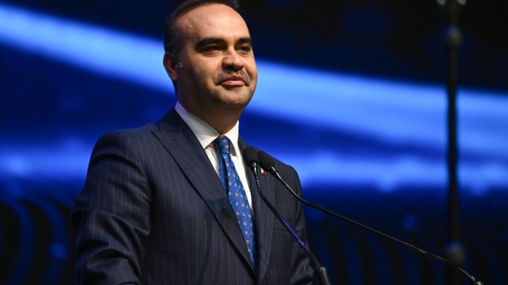 bakan fatih kacir turksat 6anin firlatimi icin tarih verdi abd yolculugu oncesi konustu 17174951649797