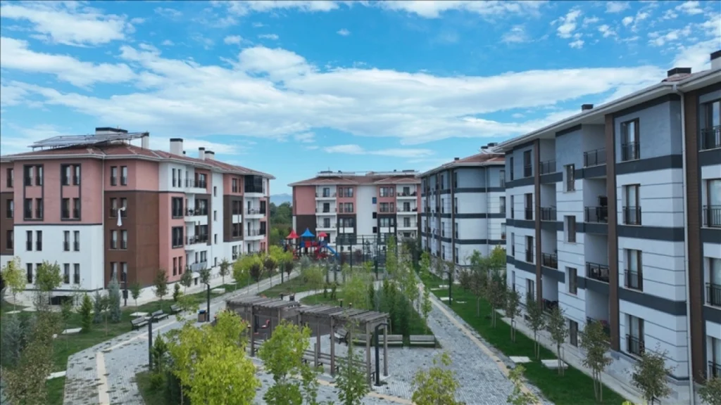 bakan kurum toki ile duzce de ev sahibi olan vatandaslarin goruntulerini paylasti