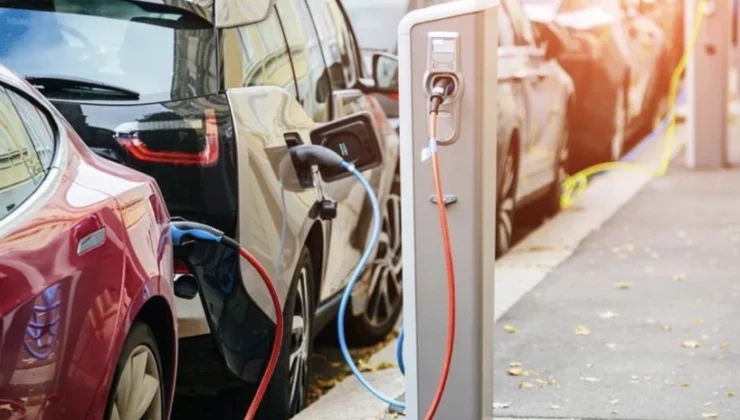 Elektrikli ve hibrit araçlar hız kesmiyor