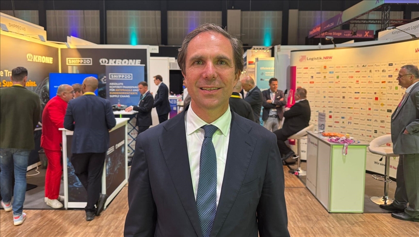 thumbs b c 6ab6b6afbbad4b2ea6859cd1cef3ceb1