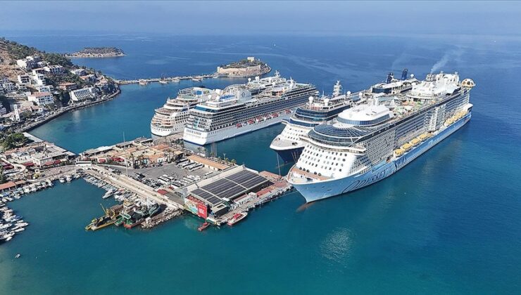 Türkiye’ye gelen kruvaziyer yolcu sayısı 2 milyona ulaştı