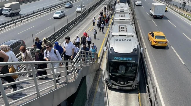 Metrobüs kullananlar dikkat! Özel günlerde güzergah değişecek