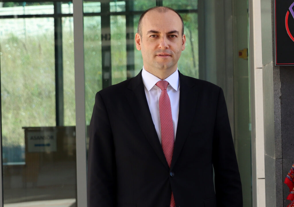 1765828179 01. S enol Vatansever 1