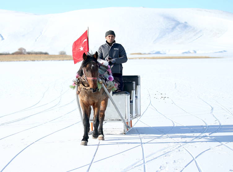Çıldır Gölü’nde sezon açıldı 3 20251217 2 72096241 120246850