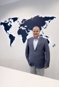 İş dünyasında dijital çalışan devrimi 3 AB Plus Kurucusu Dr Akin Arslan