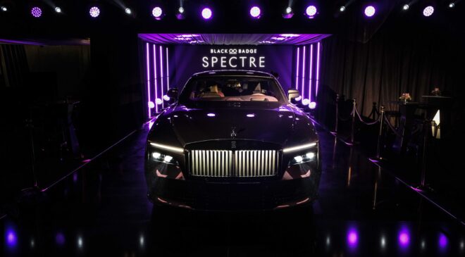 Black Badge Spectre, Türkiye’de sahneye çıktı