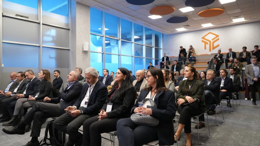 WhatsApp Image 2025 12 18 at 14.34.15