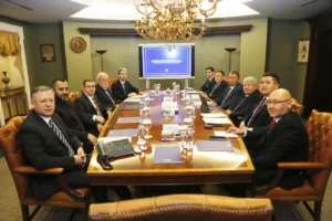 Kırgızistan Enerji Bakanı’ndan İhlas Holding’e ziyaret: İhlas’ın yatırımı güven veriyor 3 kirgizistan enerji bakanindan ihlas holdinge ziyaret ihlasin yatirimi guven veriyor 1754905 202512120101 20251212010133 1