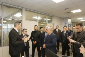 Kırgızistan Enerji Bakanı’ndan İhlas Holding’e ziyaret: İhlas’ın yatırımı güven veriyor 8 kirgizistan enerji bakanindan ihlas holdinge ziyaret ihlasin yatirimi guven veriyor 1754905 202512121058 20251212105826 6