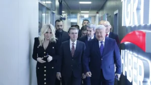 Kırgızistan Enerji Bakanı’ndan İhlas Holding’e ziyaret: İhlas’ın yatırımı güven veriyor 4 kirgizistan enerji bakanindan ihlas holdinge ziyaret ihlasin yatirimi guven veriyor 1754905 202512121648 20251212164823 6