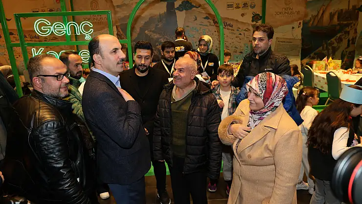 Konya’da sanat ve dayanışma rüzgarı: 17. Altın Dokunuşlar Festivali 3 konya da sanatin ve iyiligin b 1765789642 NTsPDj