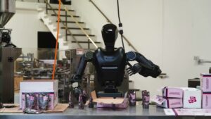 Robot askerler sahaya iniyor: 50 bin adet insansı robot için seri üretim başladı 3 maxresdefault 1