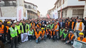 Konut piyasasında "Büyük Hamle": Sosyal konut kuraları başlıyor, kira düşüşü için düğmeye basıldı 3 murat kurum 500 bin sosyal konut ve kentsel donusumde yarisi bizden kampanyasiyla ilg 3272923 202512252226 3