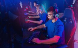 Sanal kumarda ‘kökünü kurutma’ operasyonu: 2026’nın ilk yasası bahis çetelerine!