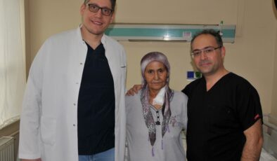 Denizli’de bir hastanın kanserli yemek borusu çıkarıldı, mideden yenisi yapıldı!