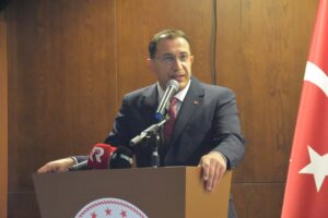 Manisa’nın 90 yıllık efsanesi geri dönüyor: Morris Şinasi için 120 milyon TL’lik imza! 3 AW629213 01