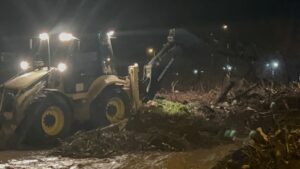 İzmir’den sonra Çanakkale’yi de sel vurdu! Kepez Çayı taştı, sahil yolu ulaşıma kapandı 5 AW630900 03