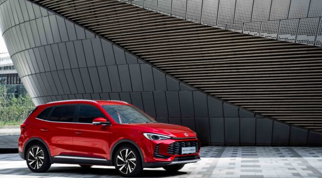 Yeni hibrit SUV Türkiye yollarına çıkıyor