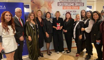 Ayşe Arman Jüri Özel Ödülü’nün sahibi oldu