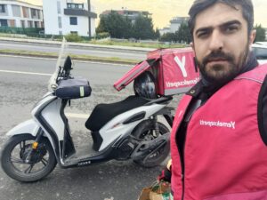 Motosiklet dünyasında kasko devrimi: Artık “yüksek prim” ve “yaş sınırı” engeli bitti!