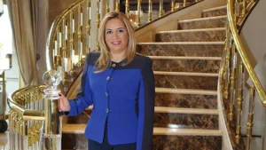 emel elik bezaroglu Qrzr cover