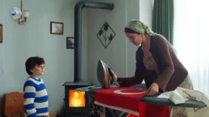 Uzak Şehir’den provokasyona "Albayrak"lı yanıt: Cihan Deniz’in selamı Türkiye’yi ağlattı! 3 mardinde cekilen uzak sehir dizisinden bayrak mesaji 3278669 202601262306 1