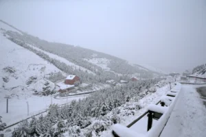 Meteoroloji’den "Turuncu" kodlu uyarı: Kar fırtınası 4 gün sürecek, Trakya’dan giriş yapıyor! 4 meteoroloji 12 kenti uyardi kuvvetli kar yagisi ve buz gibi hava geliyor 3278895 202601280747 2 1