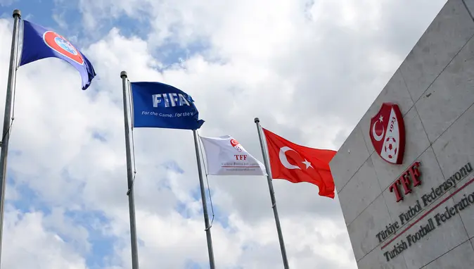 Türk futbolunda ‘kara bahis’ depremi: 43 antrenör ve 32 temsilci PFDK’ya sevk edildi!