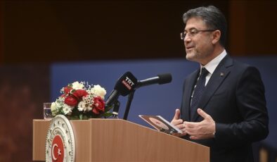 Bakan Yumaklı’dan Berlin’de ‘Marka’ ültimatomu: Raflarda figüran olmayın, Avrupa’yı kuşatın!