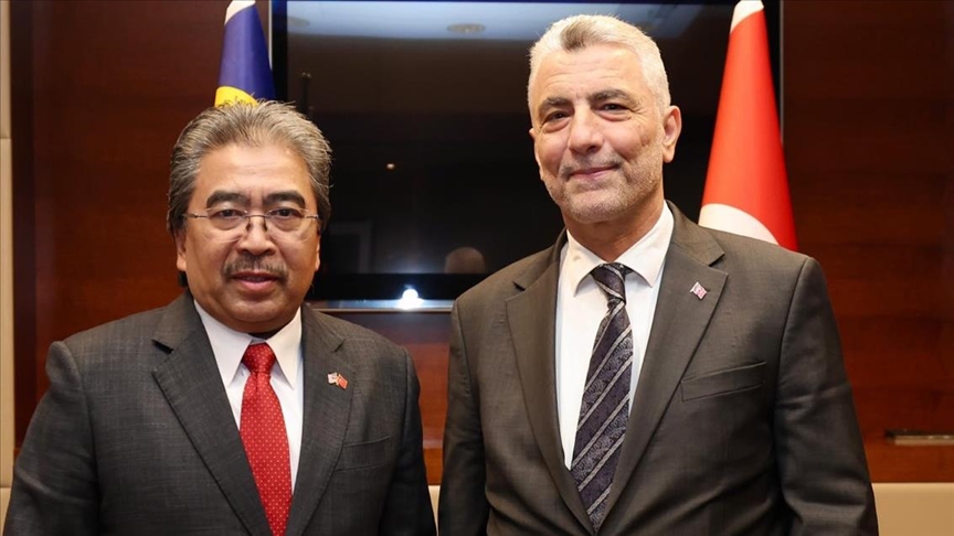 thumbs b c c9cd51b9ac56f91fddf6038f22eb915f