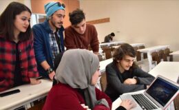 Gençler için kariyer okulu: Öğrenciler CEO’larla buluşacak