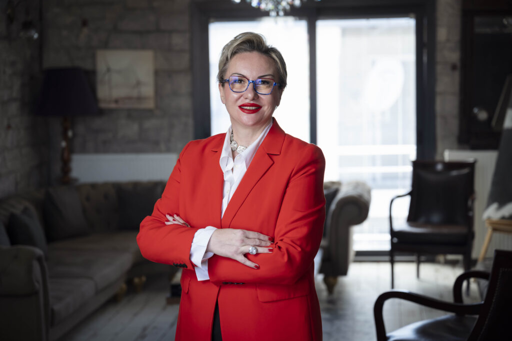 Yenilenebilir enerjide "Saha" zamanı: 2026 kritik eşik olacak 3 1770981638 Ebru ARICI 1