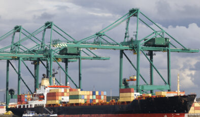 Basmane Çukuru İzmir’in önünü kesiyor