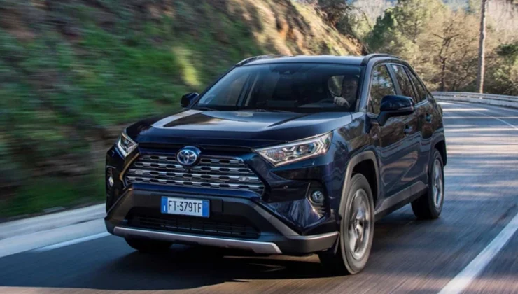 Toyota’dan Şubat bombası: Land Cruiser’da 4 milyon, Corolla’da 500 bin TL indirim!
