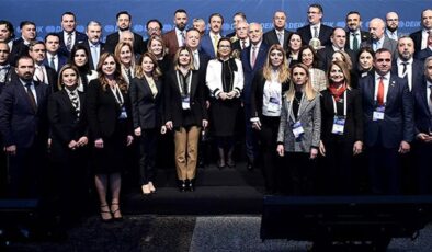 TÜSİAD’da profesyoneller, DEİK’te yeni diplomatlar iş başında